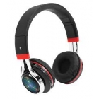 Гарнитура Qumo Freedom Style BT-0014, черная/красная, Bluetooth 4.2, 250 мА-ч, накладная закрытая, до 6х часов в режиме разговора, трехцветная подсветка чашек мигает в такт воспроизводимой музыки, воспроизведение с SD карт, встроенный приемник FM радио